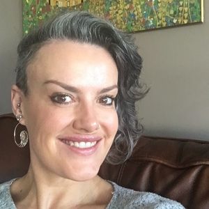 Meet your Posher, Bronwyn